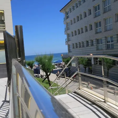 Santillana Vistas Mar, Parking, Tablas De Surf Y Bicicletas Zarautz